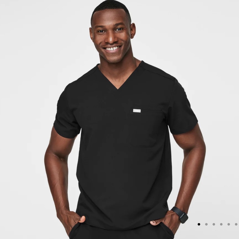Figs Tansen Jogger Scrubs and Leon Three-Pocket Scrub Top (best seller kit)